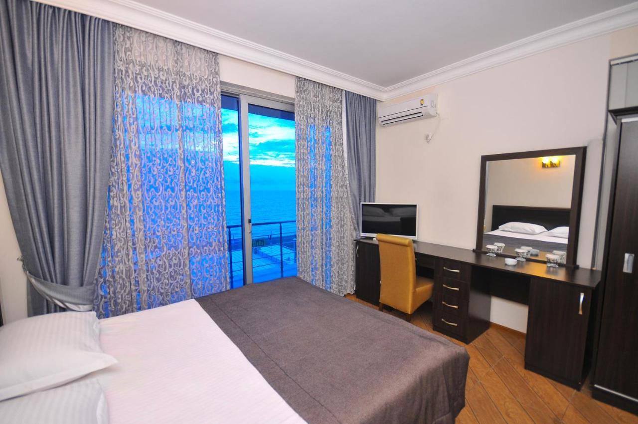 Hotel Neptun Kvariati Exterior foto