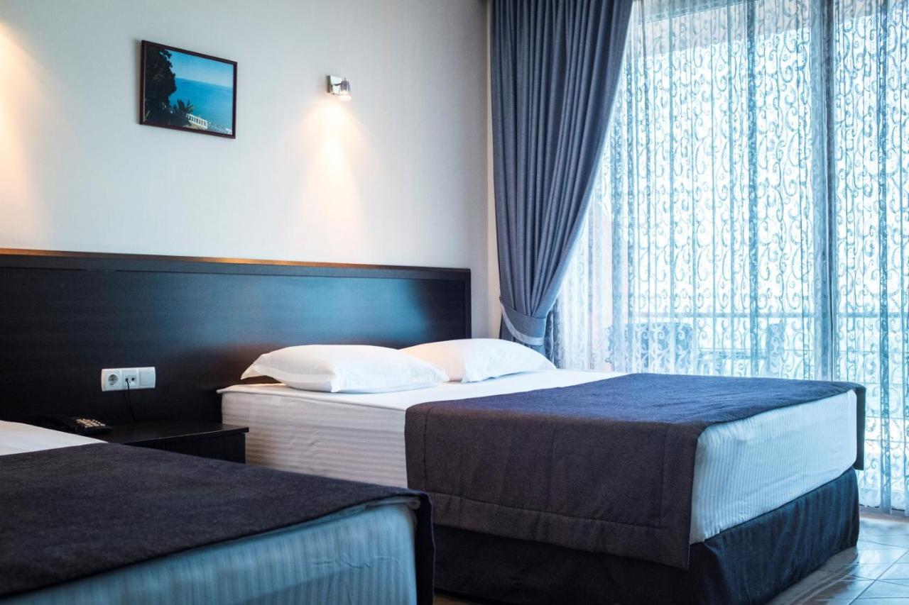 Hotel Neptun Kvariati Exterior foto