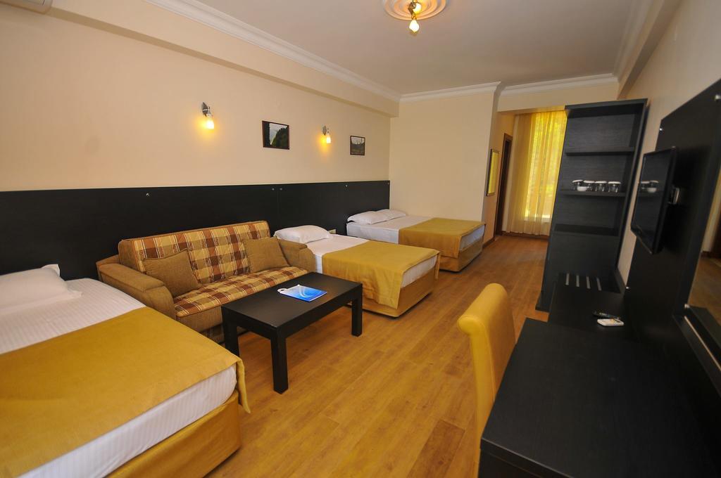 Hotel Neptun Kvariati Exterior foto